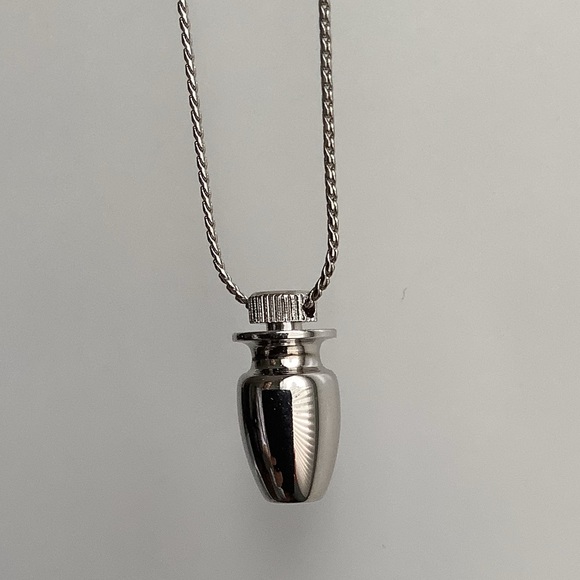 NEW Vintage Snuff bottle unisex pendant necklace - Picture 2 of 10